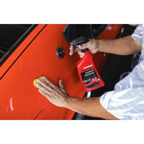 Mothers California Gold Clay Bar System for Car Detailing, Kit Includes Detailer, 3 Clay Bars, and Microfiber Towel (07240)