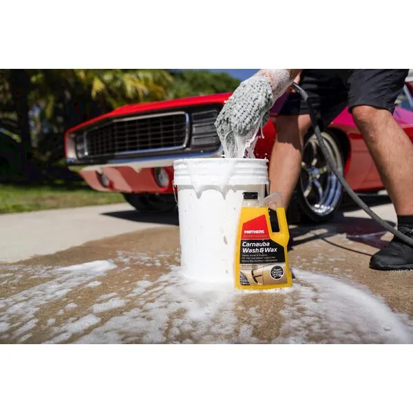 Mothers 05674 California Gold Carnauba Wash & Wax, 64 oz.
