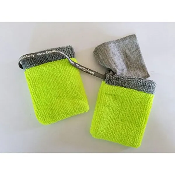 HomePage 2.5 x 3.5 in. Smudge Away Microfiber Cleaning Mitt